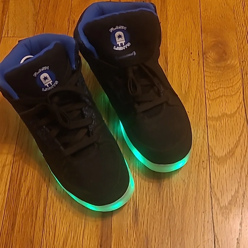 Flash Lights Boys Size 6 Shoes
